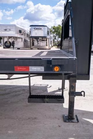 used Equipment / Flatbed Trailers Delco Trailers  for sale, in Seguin, TX Thumbnail 7