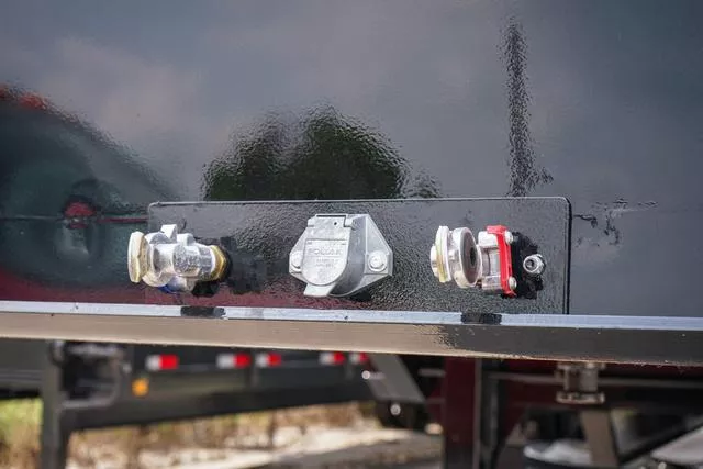 new Stock / Stock Combo Trailers Gooseneck  for sale, in Seguin, TX Thumbnail 2