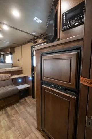 used Horse Trailers Featherlite  for sale, in Seguin, TX Thumbnail 27
