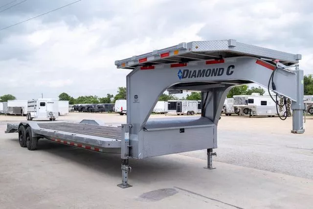 used Equipment / Flatbed Trailers Diamond C Trailers  for sale, in Seguin, TX Thumbnail 4