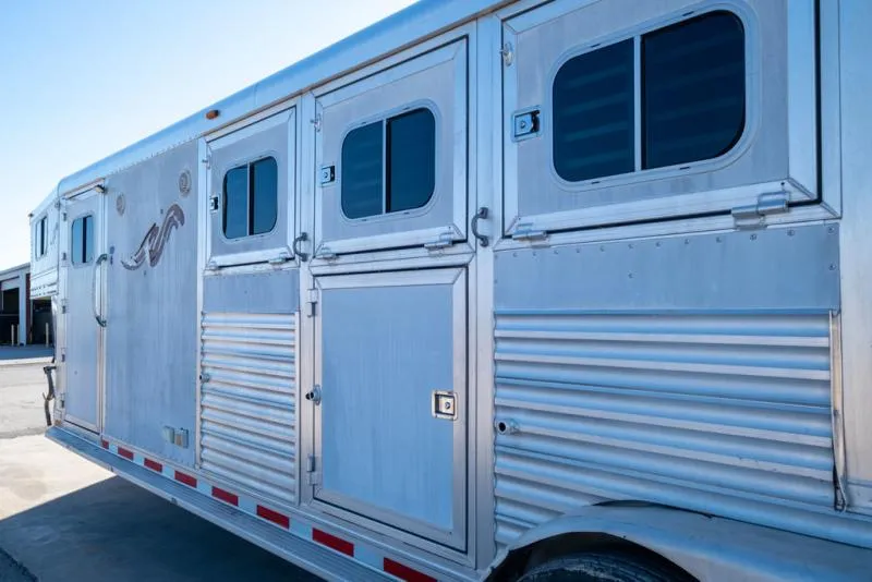 used Horse Trailers Platinum Coach  for sale, in Seguin, TX Thumbnail 15