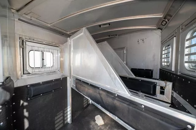 used Horse Trailers Platinum Coach  for sale, in Seguin, TX Thumbnail 14