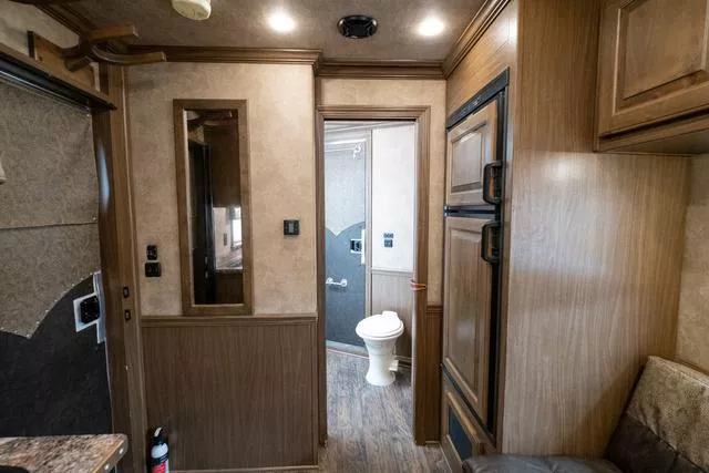 used Horse Trailers Elite Trailers  for sale, in Seguin, TX Thumbnail 24