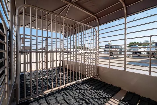 new Stock / Stock Combo Trailers Gooseneck  for sale, in Seguin, TX Thumbnail 8