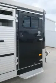 used Horse Trailers Sundowner Trailers  for sale, in Seguin, TX Thumbnail 5