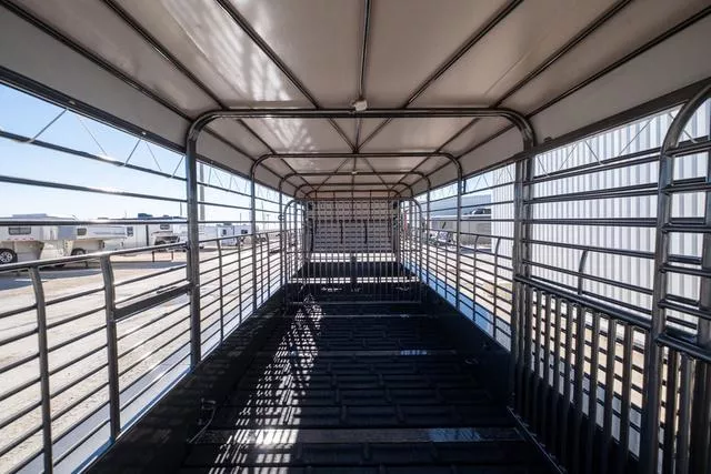 new Stock / Stock Combo Trailers Gooseneck  for sale, in Seguin, TX Thumbnail 15