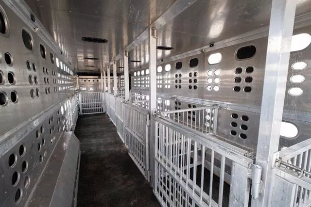 used Horse Trailers EBY  for sale, in Seguin, TX Thumbnail 10