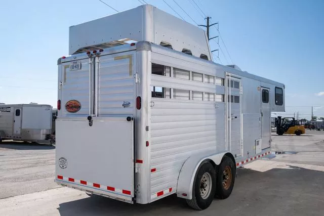 used Horse Trailers Sundowner Trailers  for sale, in Seguin, TX Thumbnail 4