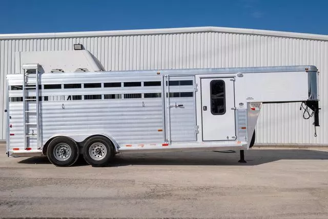used Horse Trailers Sundowner Trailers  for sale, in Seguin, TX Thumbnail 2