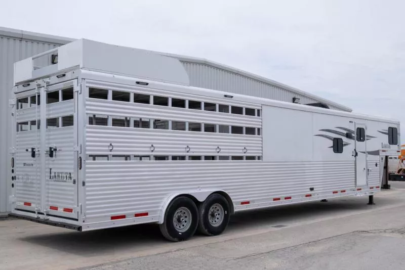 used Horse Trailers Lakota  for sale, in Seguin, TX Thumbnail 3