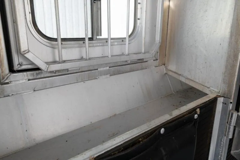 used Horse Trailers Platinum Coach  for sale, in Seguin, TX Thumbnail 17