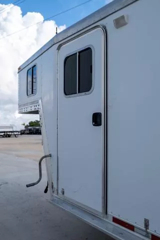used Horse Trailers Featherlite  for sale, in Seguin, TX Thumbnail 6