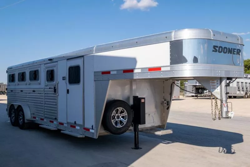 used Horse Trailers Sooner  for sale, in Seguin, TX Thumbnail 5