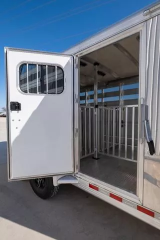 used Horse Trailers Cimarron Trailers  for sale, in Seguin, TX Thumbnail 9