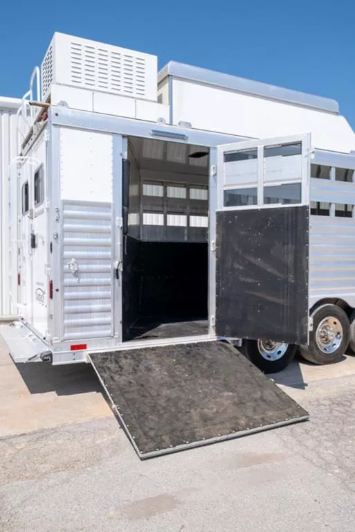 used Horse Trailers Elite Trailers  for sale, in Seguin, TX Thumbnail 25