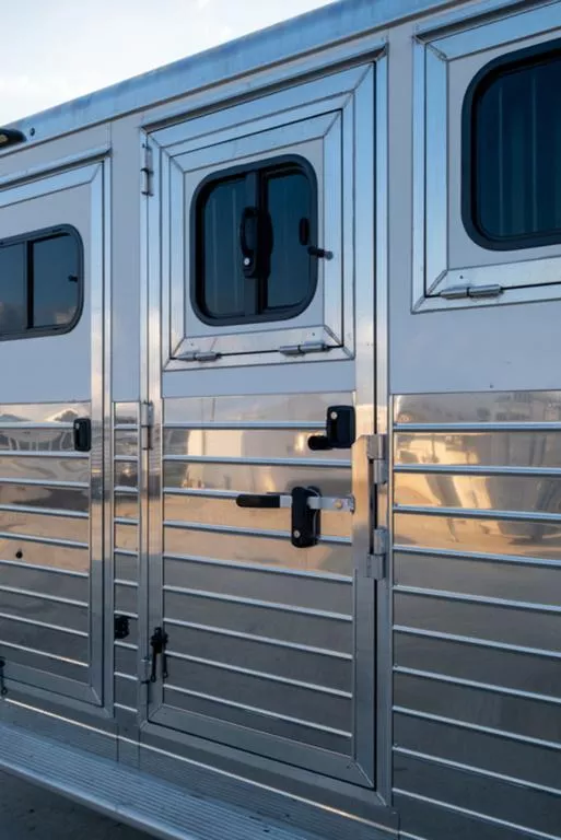 used Horse Trailers Sundowner Trailers  for sale, in Seguin, TX Thumbnail 10