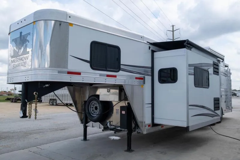 new Horse Trailers Merhow Trailers  for sale, in Seguin, TX Thumbnail 6