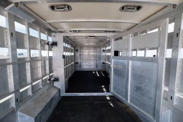 used Horse Trailers Cimarron Trailers  for sale, in Seguin, TX Thumbnail 21