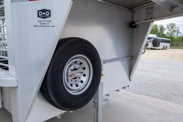 used Stock / Stock Combo Trailers Gooseneck  for sale, in Seguin, TX Thumbnail 6