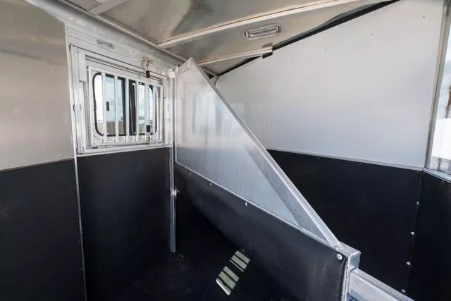 used Horse Trailers CM Trailers  for sale, in Seguin, TX Thumbnail 11