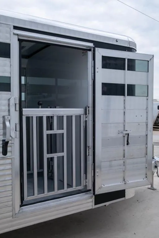 new Horse Trailers Sundowner Trailers  for sale, in Seguin, TX Thumbnail 10