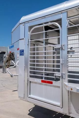 new Stock / Stock Combo Trailers Gooseneck  for sale, in Seguin, TX Thumbnail 7