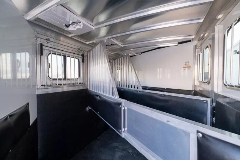 used Horse Trailers Sundowner Trailers  for sale, in Seguin, TX Thumbnail 18