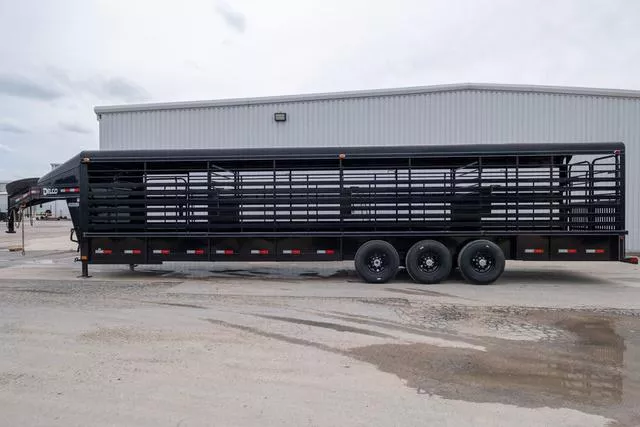 used Stock / Stock Combo Trailers Delco Trailers  for sale, in Seguin, TX Thumbnail 2