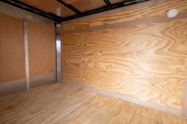 used Cargo (Enclosed) Trailers Continental Cargo  for sale, in Seguin, TX Thumbnail 7