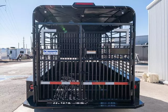 new Stock / Stock Combo Trailers Gooseneck  for sale, in Seguin, TX Thumbnail 9