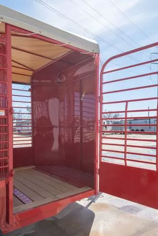 new Stock / Stock Combo Trailers Gooseneck  for sale, in Seguin, TX Thumbnail 8