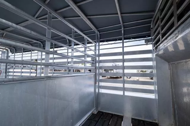 used Stock / Stock Combo Trailers W-W Trailer  for sale, in Seguin, TX Thumbnail 8