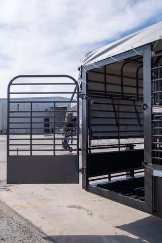 new Stock / Stock Combo Trailers Gooseneck  for sale, in Seguin, TX Thumbnail 7