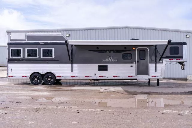 new Horse Trailers Bison Trailers  for sale, in Seguin, TX Thumbnail 2