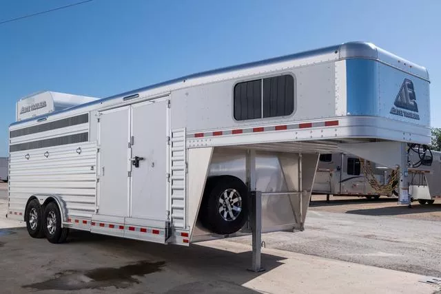 new Horse Trailers Elite Trailers  for sale, in Seguin, TX Thumbnail 4
