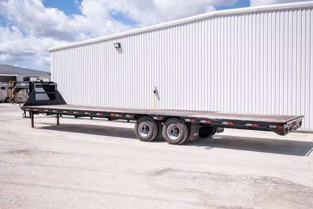 used Equipment / Flatbed Trailers Delco Trailers  for sale, in Seguin, TX Thumbnail 3