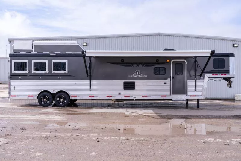new Horse Trailers Bison Trailers  for sale, in Seguin, TX Thumbnail 2