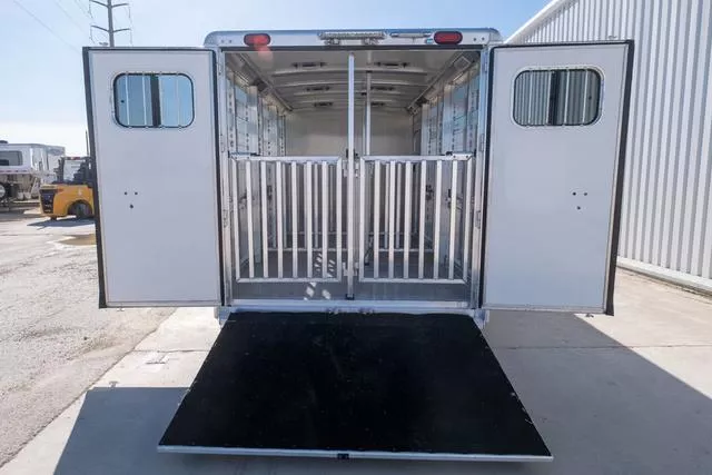 used Horse Trailers Cimarron Trailers  for sale, in Seguin, TX Thumbnail 13