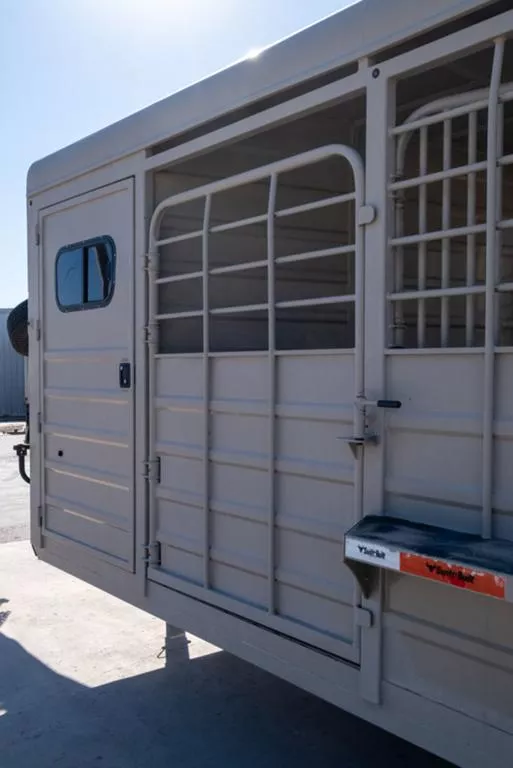 used Stock / Stock Combo Trailers Swift Built Trailers  for sale, in Seguin, TX Thumbnail 12