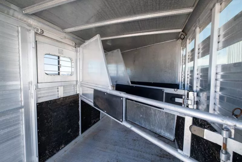 used Horse Trailers Sundowner Trailers  for sale, in Seguin, TX Thumbnail 10