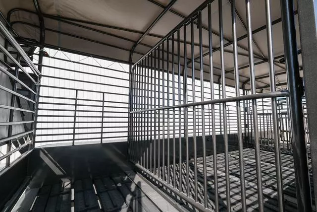 new Stock / Stock Combo Trailers Gooseneck  for sale, in Seguin, TX Thumbnail 9