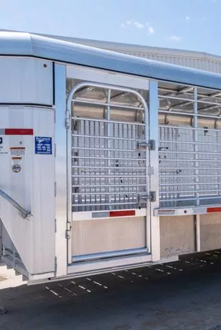 new Stock / Stock Combo Trailers Gooseneck  for sale, in Seguin, TX Thumbnail 7
