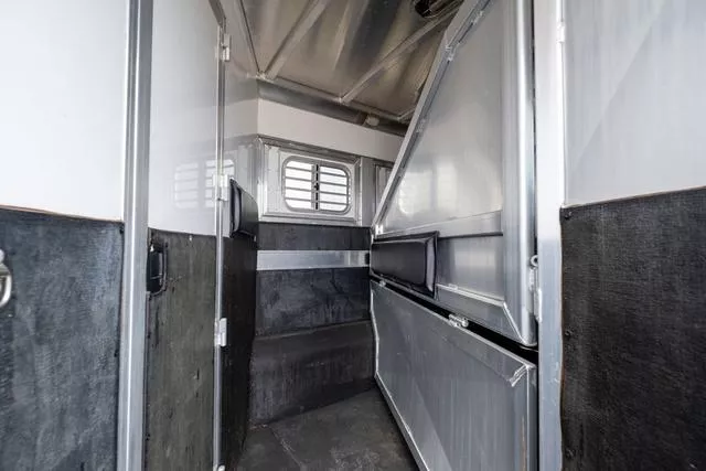 used Horse Trailers Elite Trailers  for sale, in Seguin, TX Thumbnail 11