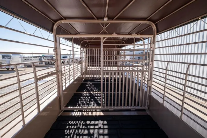 new Stock / Stock Combo Trailers Gooseneck  for sale, in Seguin, TX Thumbnail 13