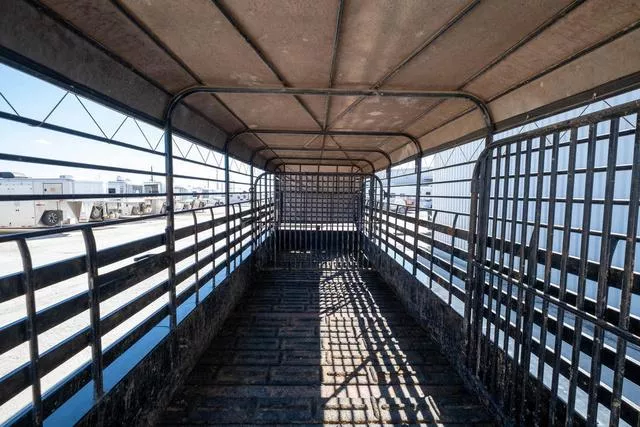 used Stock / Stock Combo Trailers Gooseneck  for sale, in Seguin, TX Thumbnail 12