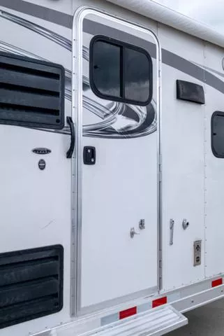 used Horse Trailers Lakota  for sale, in Seguin, TX Thumbnail 20