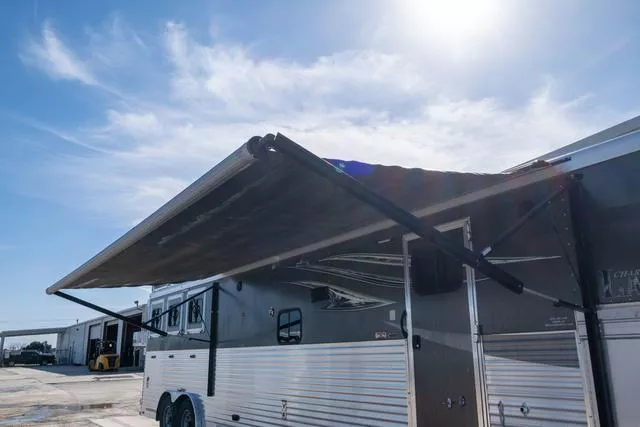 used Horse Trailers Lakota  for sale, in Seguin, TX Thumbnail 32