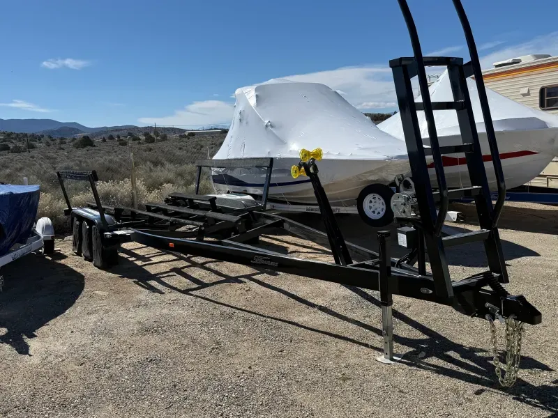 2023 Triple Axle 12000# 30' Boat Trailer Elec/Hydraulic Brakes, less than 500mi.