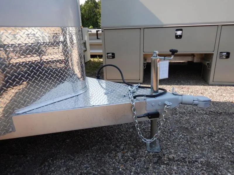 new Horse Trailers Sundowner Trailers  for sale, in Mchenry, IL Thumbnail 5