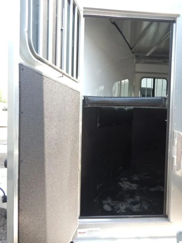 new Horse Trailers Sundowner Trailers  for sale, in Mchenry, IL Thumbnail 10